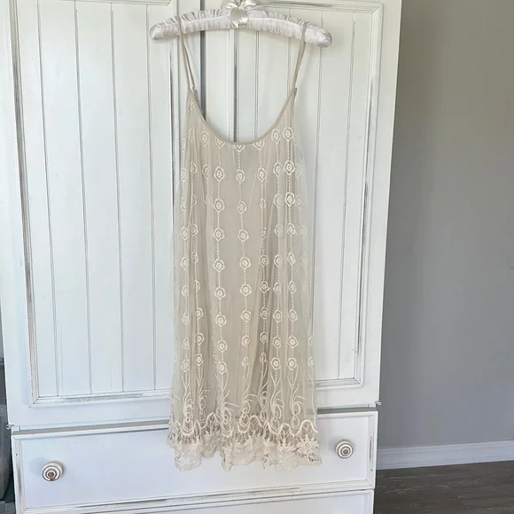 Angie Dresses | Angie Crochet/Lace Dress With Spaghetti Straps. Size Medium | Color: Cream/White | Size: M | Tipsygypsea's Closet